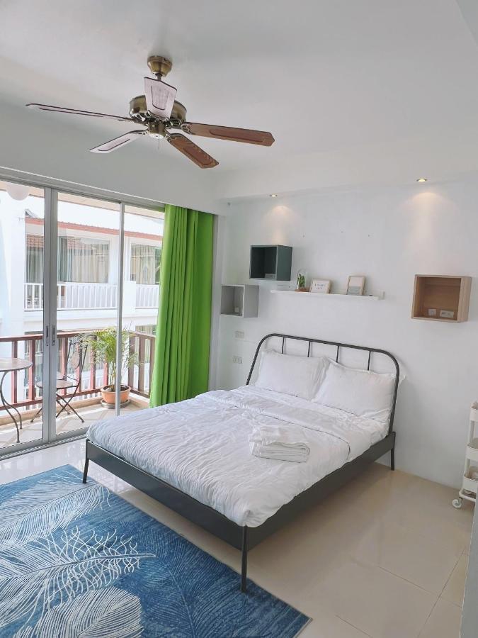 Patong Beach Side Hotel Extérieur photo