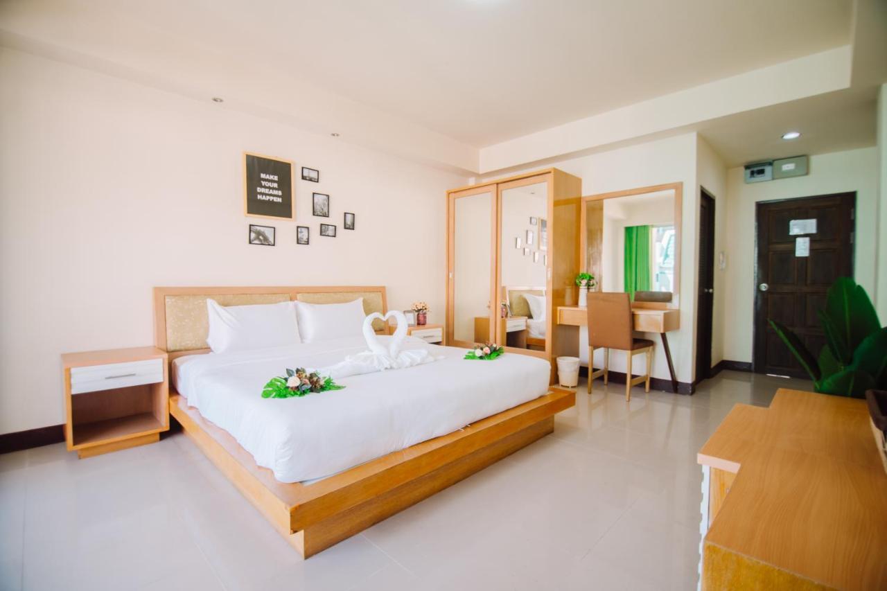 Patong Beach Side Hotel Extérieur photo